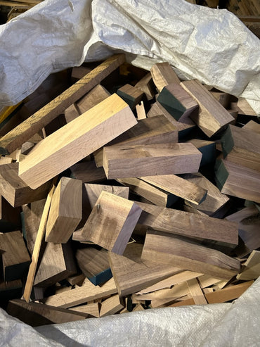 【引取り可能な方のみ!!!】薪 広葉樹混ぜこぜ 500kg超