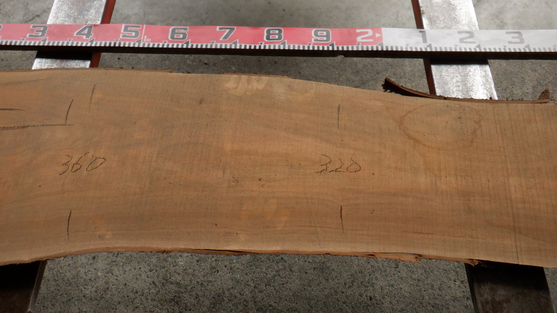 山桜　厚み約34mm幅約210mm長さ約1300mm　送料無料　No.2